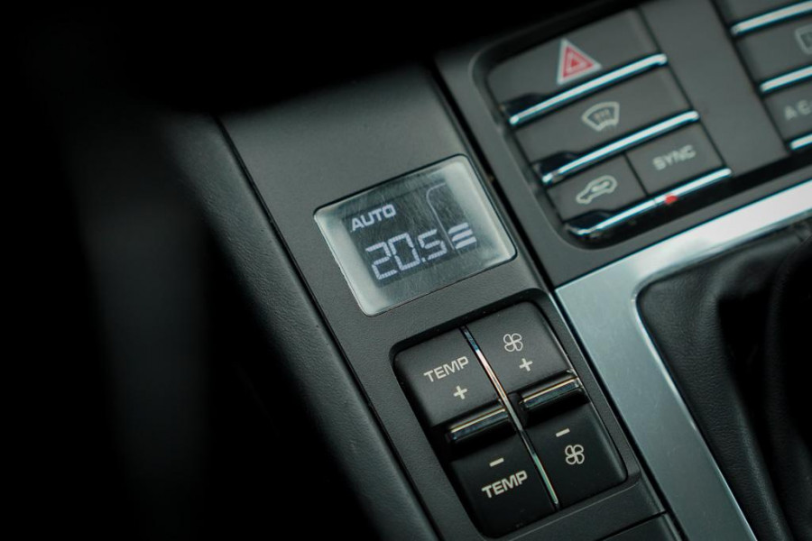 Porsche Macan 3.0 GTS / Pano / Luchtvering / Trekhaak / Sportstoelen / Carplay