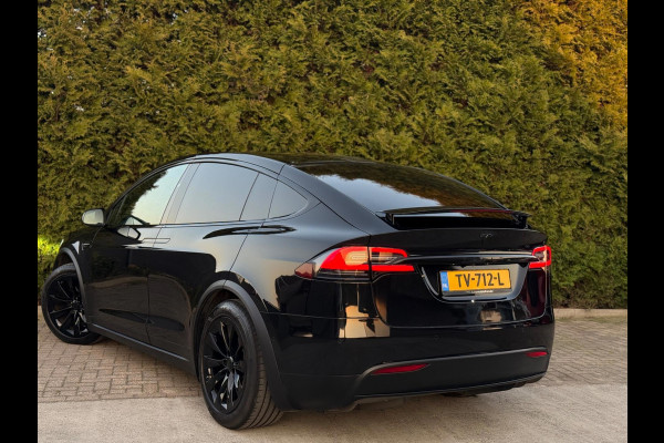 Tesla Model X 75D Base Auto Pilot Trekhaak Black Pack