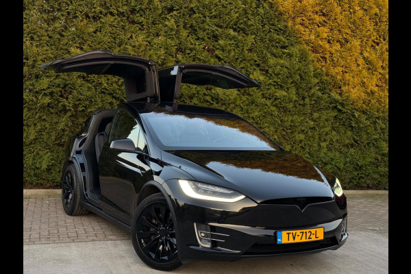 Tesla Model X 75D Base Auto Pilot Trekhaak Black Pack
