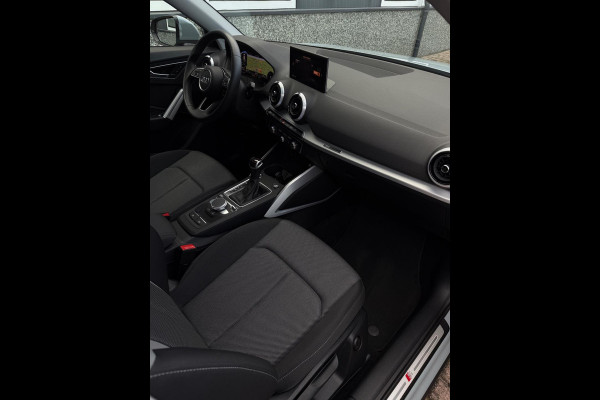 Audi Q2 35 TFSI 2x S-Line CarPlay Camera LED