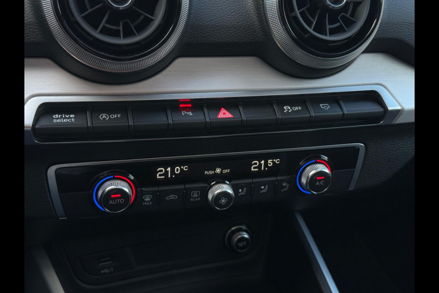 Audi Q2 35 TFSI 2x S-Line CarPlay Camera LED