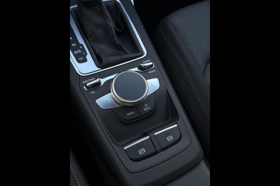 Audi Q2 35 TFSI 2x S-Line CarPlay Camera LED