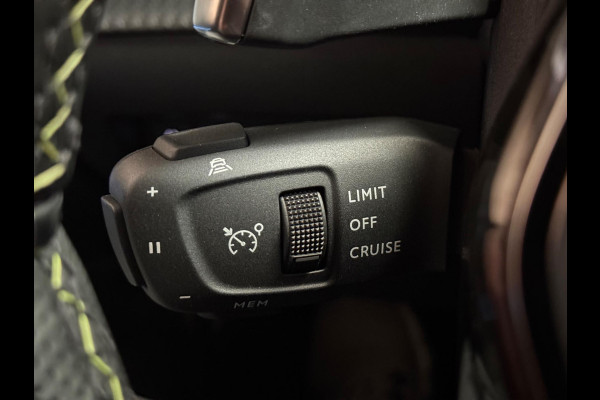 Peugeot 2008 1.2 PureTech GT Pack | Pano | BTW | ACC | Sfeerverlichting | Keyless | Stoelverwarming