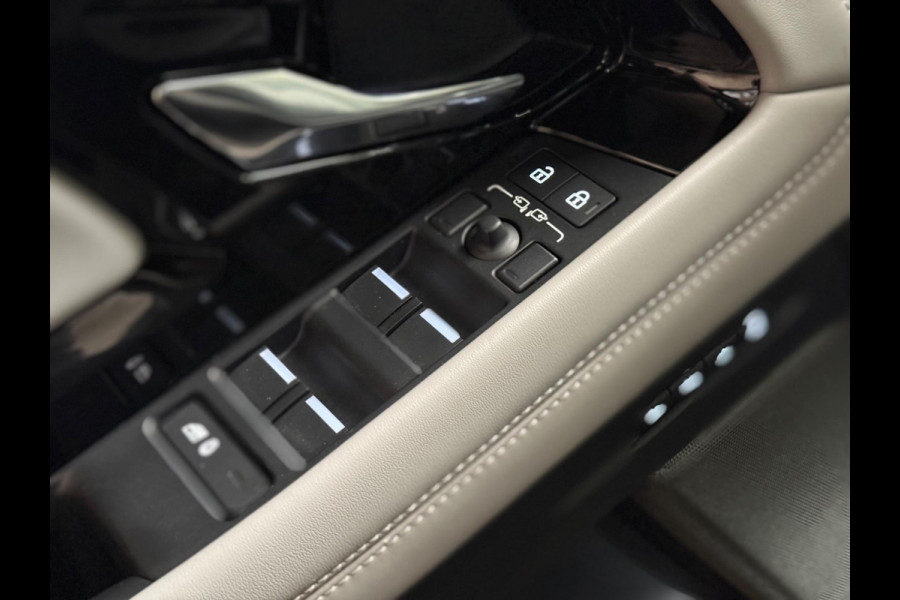 Land Rover Range Rover Evoque 1.5 P300e AWD R-Dynamic HSE | Pano | Leer | Keyless | Meridian | Stoel-/Stuurverwarming | ACC
