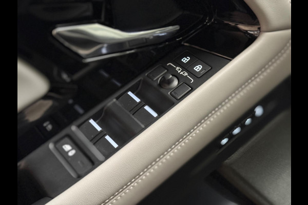 Land Rover Range Rover Evoque 1.5 P300e AWD R-Dynamic HSE | Pano | Leer | Keyless | Meridian | Stoel-/Stuurverwarming | ACC