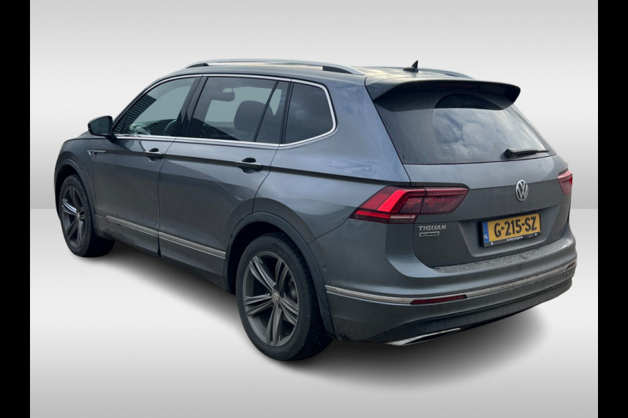 Volkswagen Tiguan Allspace 1.5 TSI Highline Business R 7p. / NL Auto! / 1e Eign. / Panoramadak / Camera / Keyless / 19'' / CarPlay / Stoelverwarming / DAB / ACC