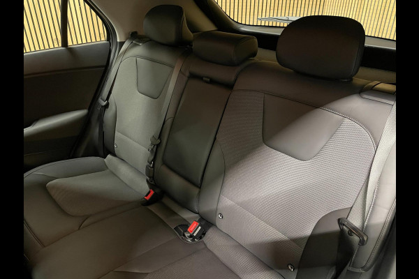 Kia Niro EV DynamicLine 64.8 kWh|99% SOH|NIEUW MODEL|DIGITAL COCKPIT|ACC|APPLE CARPLAY|CAMERA|1/2 LEDER|CLIMATE+CRUISE CONTROL|NAP