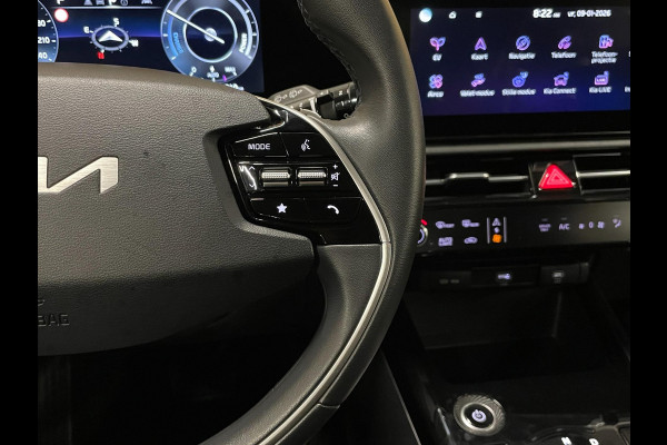 Kia Niro EV DynamicLine 64.8 kWh|99% SOH|NIEUW MODEL|DIGITAL COCKPIT|ACC|APPLE CARPLAY|CAMERA|1/2 LEDER|CLIMATE+CRUISE CONTROL|NAP