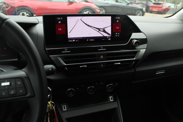 Citroën C4 1.2 Puretech Shine / Camera / Head-up / Keyless / Leder / 18'' / Navigatie / DAB / Dodehoek / ACC / Virtual Cockpit