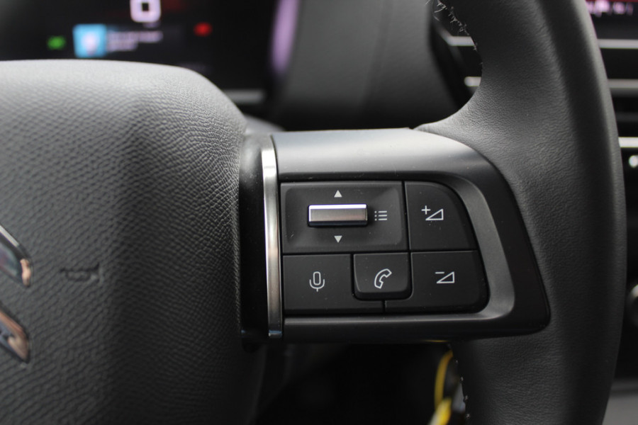 Citroën C4 1.2 Puretech Shine / Camera / Head-up / Keyless / Leder / 18'' / Navigatie / DAB / Dodehoek / ACC / Virtual Cockpit