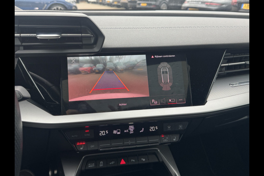 Audi A3 Sportback 45 TFSI e S edition Competition / Panoramadak / Camera / Head-up / RS Seats / B&O / Elektr. stoelen / 19'' / CarPlay / Stoelmassage+Verwarming / Dodehoek / DAB / ACC