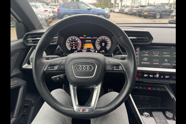 Audi A3 Sportback 45 TFSI e S edition Competition / Panoramadak / Camera / Head-up / RS Seats / B&O / Elektr. stoelen / 19'' / CarPlay / Stoelmassage+Verwarming / Dodehoek / DAB / ACC