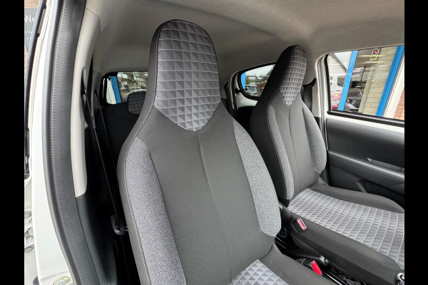 Peugeot 108 1.0 e-VTi Active 2021 5drs wit Airco NAP 1e EIG!