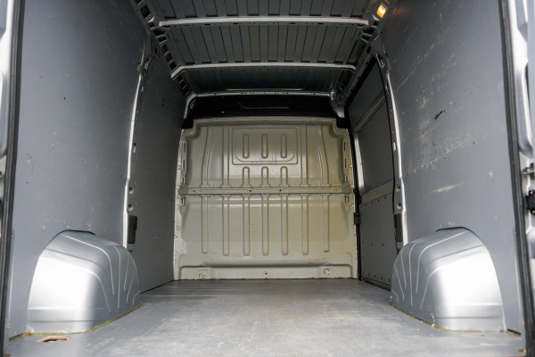 Peugeot Boxer 330 2.2 BlueHDi 120 L2H2 Premium | Camera | Cruise | Navi | Airco | Trekhaak