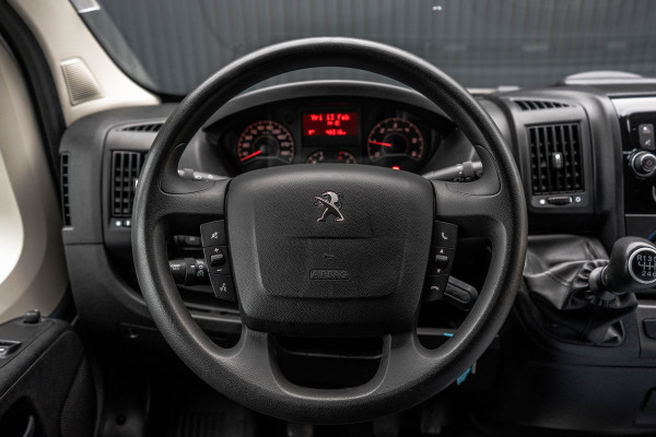 Peugeot Boxer 330 2.2 BlueHDi 120 L2H2 Premium | Camera | Cruise | Navi | Airco | Trekhaak