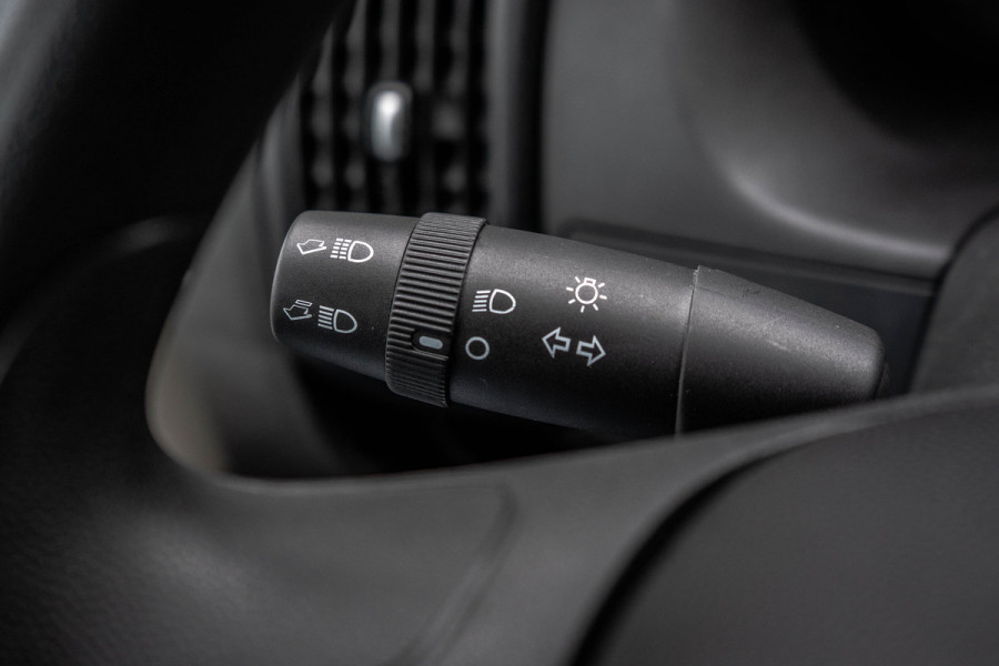 Peugeot Boxer 330 2.2 BlueHDi 120 L2H2 Premium | Camera | Cruise | Navi | Airco | Trekhaak