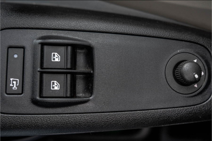 Peugeot Boxer 330 2.2 BlueHDi 120 L2H2 Premium | Camera | Cruise | Navi | Airco | Trekhaak