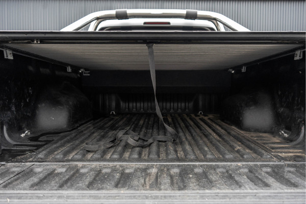 Volkswagen Amarok 3.0 TDI V6 L2H1 | 4Motion | DC | Highline | 225 PK | LED | Camera | Cruise | PDC | Trekhaak | Airco