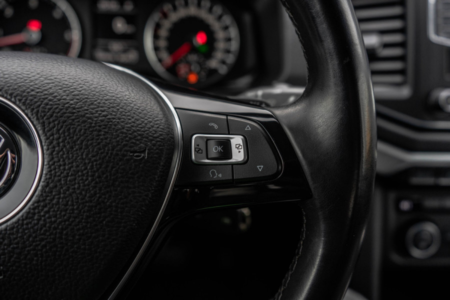 Volkswagen Amarok 3.0 TDI V6 L2H1 | 4Motion | DC | Highline | 225 PK | LED | Camera | Cruise | PDC | Trekhaak | Airco