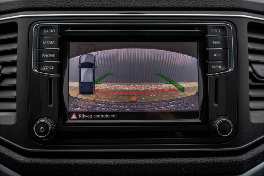 Volkswagen Amarok 3.0 TDI V6 L2H1 | 4Motion | DC | Highline | 225 PK | LED | Camera | Cruise | PDC | Trekhaak | Airco