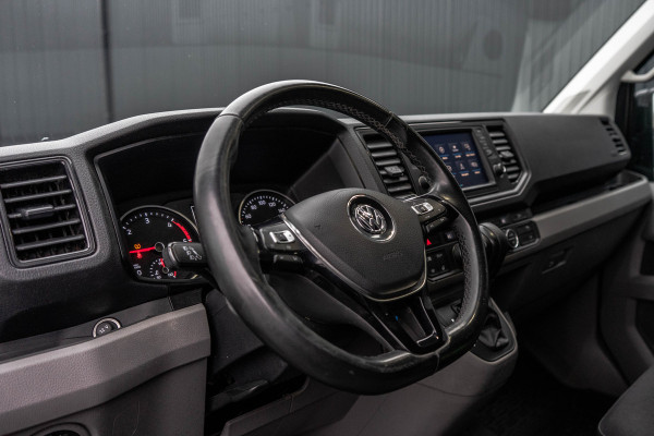 Volkswagen Crafter 35 2.0 TDI L5H3 Highline | 177PK | Stoelmassage | LED | Camera | Automaat | Carplay | Cruise | Navi | Airco | Trekhaak | Stoelma