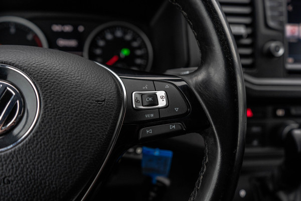 Volkswagen Crafter 35 2.0 TDI L5H3 Highline | 177PK | Stoelmassage | LED | Camera | Automaat | Carplay | Cruise | Navi | Airco | Trekhaak | Stoelma