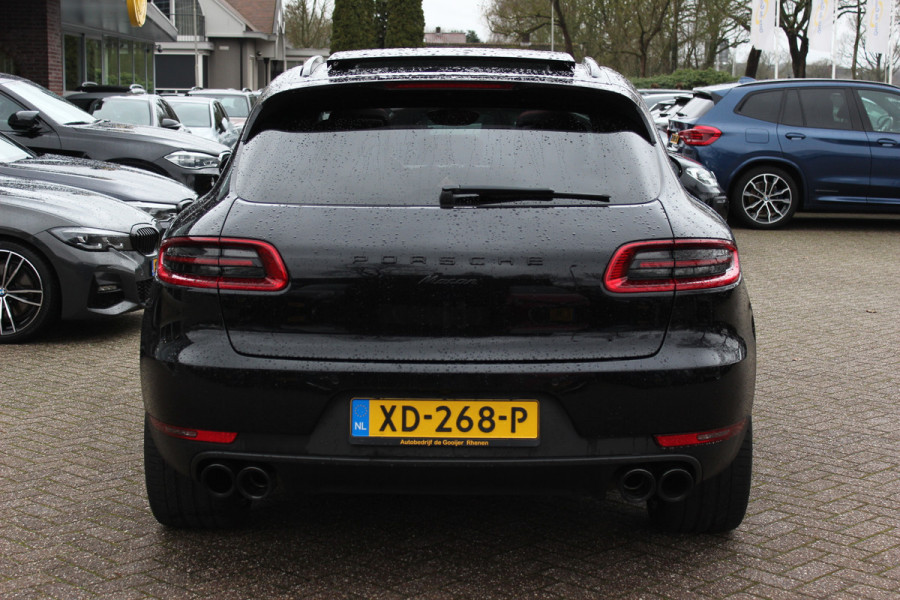 Porsche Macan 2.0 / Trekhaak / Panoramadak / Camera / Leder / Bose / 21'' / Luchtvering / Keyless / Navigatie / DAB / Stoelverwarming / ACC