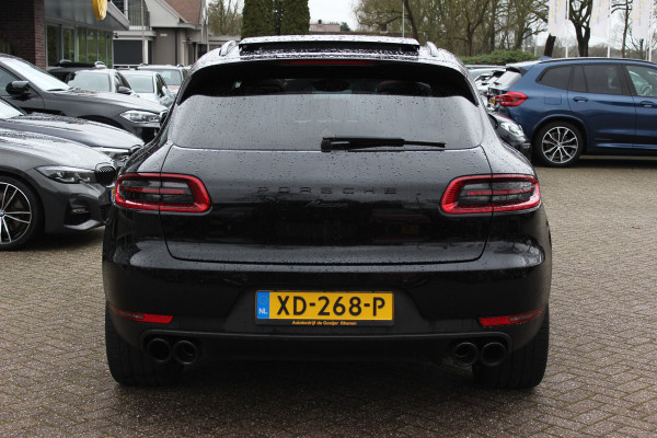 Porsche Macan 2.0 / Trekhaak / Panoramadak / Camera / Leder / Bose / 21'' / Luchtvering / Keyless / Navigatie / DAB / Stoelverwarming / ACC