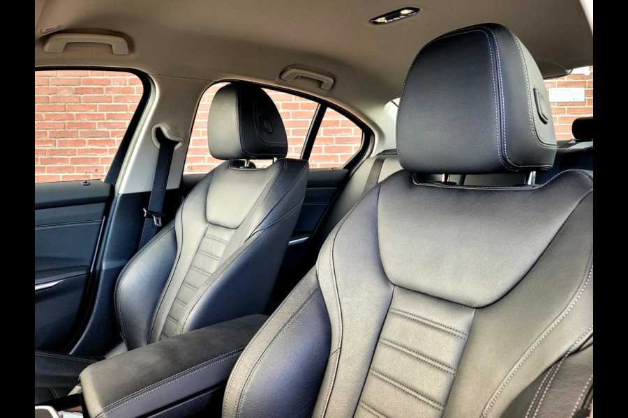 BMW 3-serie 330e Sport Line 292PK, M-stuur, HIFI, Leer, (1e eig. NL NAP)