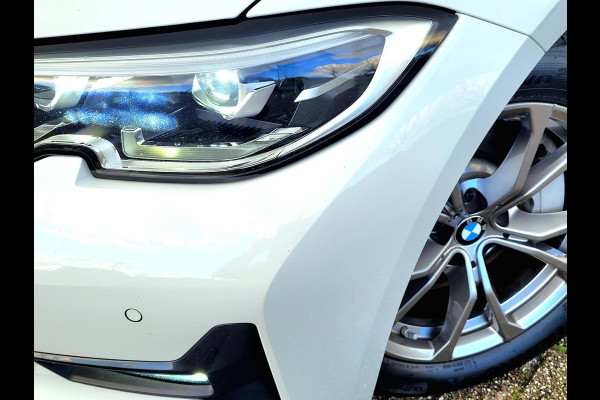 BMW 3-serie 330e Sport Line 292PK, M-stuur, HIFI, Leer, (1e eig. NL NAP)