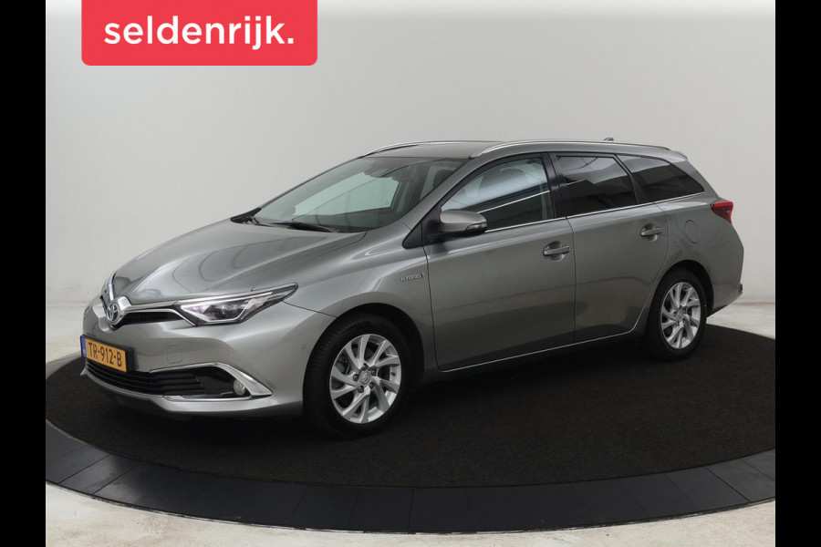 Toyota Auris 1.8 Hybrid Executive | Stoelverwarming | Half leder | Navigatie | Keyless | Climate control | Cruise control | Parkeerhulp
