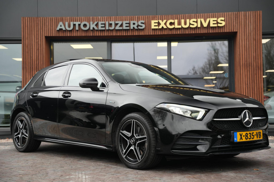 Mercedes-Benz A-Klasse 250 e Business Solution AMG Limited Panoramadak Ambient Widescreen AMG Cruise Camera