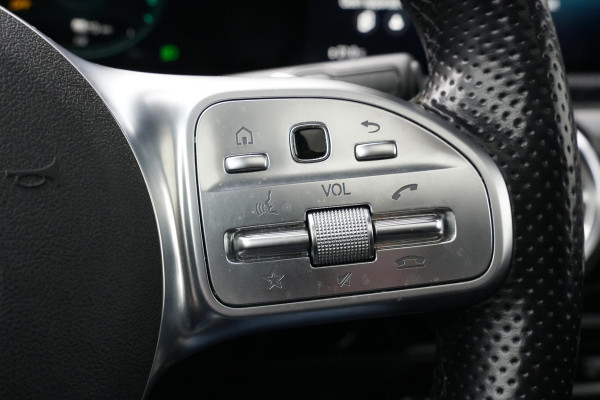 Mercedes-Benz A-Klasse 250 e Business Solution AMG Limited Panoramadak Ambient Widescreen AMG Cruise Camera