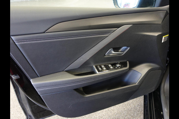 Opel Astra 1.2 130pk GS Line Automaat | Climate control | Adaptive cruise control | LED | Voorstoelen verwarmd | Stuurwiel verwarmd | Achteruitrij camera 360* | Sfeer verlichting | Apple Carplay/ Android auto