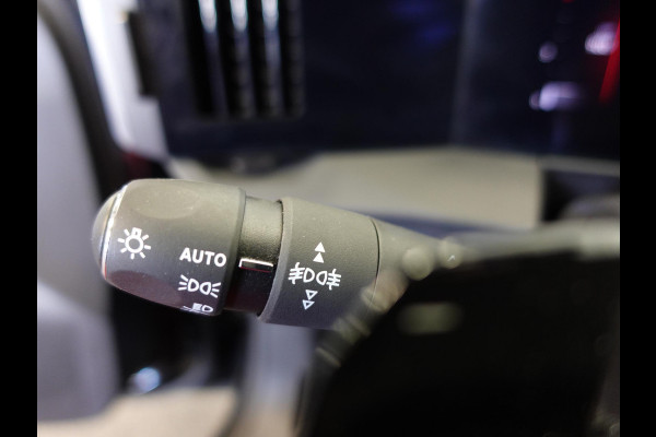 Opel Astra 1.2 130pk GS Line Automaat | Climate control | Adaptive cruise control | LED | Voorstoelen verwarmd | Stuurwiel verwarmd | Achteruitrij camera 360* | Sfeer verlichting | Apple Carplay/ Android auto