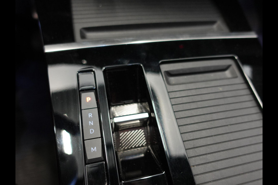 Opel Astra 1.2 130pk GS Line Automaat | Climate control | Adaptive cruise control | LED | Voorstoelen verwarmd | Stuurwiel verwarmd | Achteruitrij camera 360* | Sfeer verlichting | Apple Carplay/ Android auto