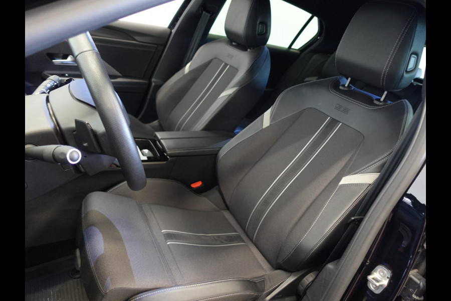 Opel Astra 1.2 130pk GS Line Automaat | Climate control | Adaptive cruise control | LED | Voorstoelen verwarmd | Stuurwiel verwarmd | Achteruitrij camera 360* | Sfeer verlichting | Apple Carplay/ Android auto