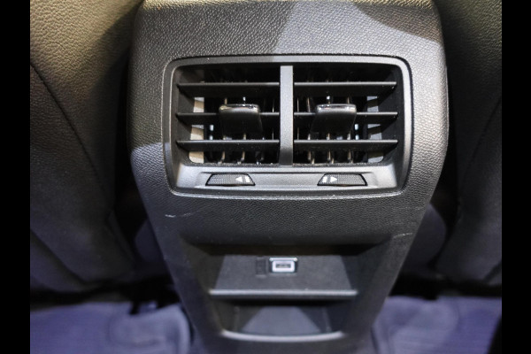 Opel Astra 1.2 130pk GS Line Automaat | Climate control | Adaptive cruise control | LED | Voorstoelen verwarmd | Stuurwiel verwarmd | Achteruitrij camera 360* | Sfeer verlichting | Apple Carplay/ Android auto