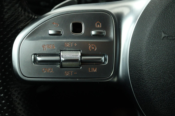 Mercedes-Benz C-Klasse Estate 180 Business Solution AMG Automaat (NAVIGATIE, SFEERVERLICHTING, VIRTUAL, STOELVERWARMING, CAMERA)