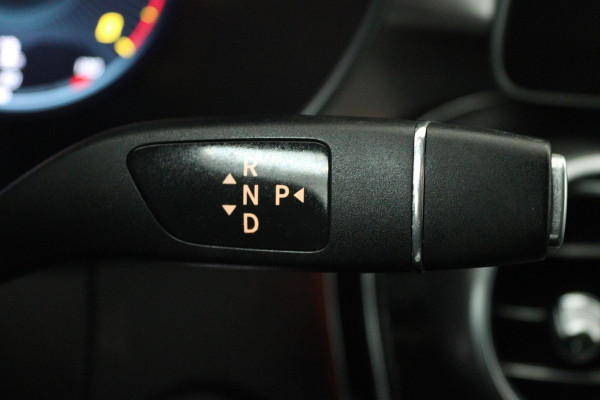 Mercedes-Benz C-Klasse Estate 180 Business Solution AMG Automaat (NAVIGATIE, SFEERVERLICHTING, VIRTUAL, STOELVERWARMING, CAMERA)