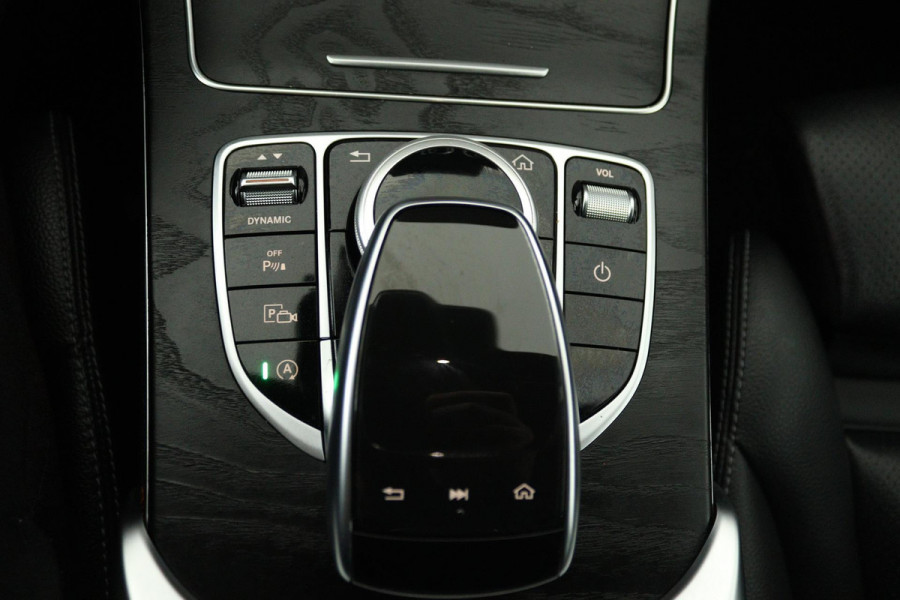 Mercedes-Benz C-Klasse Estate 180 Business Solution AMG Automaat (NAVIGATIE, SFEERVERLICHTING, VIRTUAL, STOELVERWARMING, CAMERA)