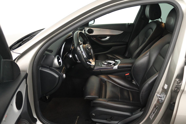 Mercedes-Benz C-Klasse Estate 180 Business Solution AMG Automaat (NAVIGATIE, SFEERVERLICHTING, VIRTUAL, STOELVERWARMING, CAMERA)