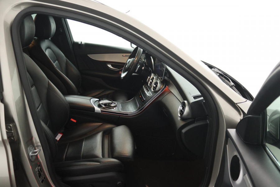 Mercedes-Benz C-Klasse Estate 180 Business Solution AMG Automaat (NAVIGATIE, SFEERVERLICHTING, VIRTUAL, STOELVERWARMING, CAMERA)