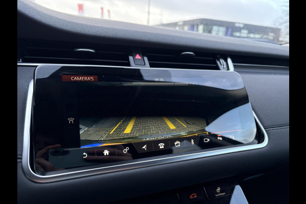 Land Rover Range Rover Evoque 1.5 P300e AWD R-Dynamic HSE | Cold Climate Pack | Memory Seats | Camera | Dealer onderhouden | Leder | Navigatie |