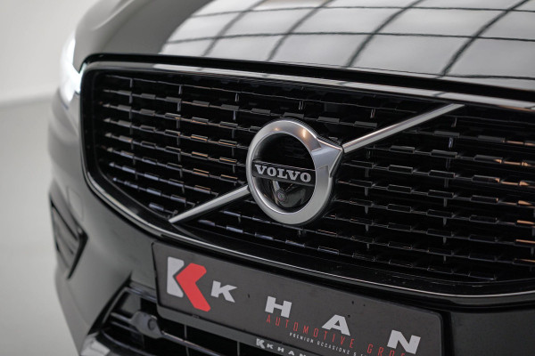 Volvo XC60 2.0 Recharge T8 AWD R-Design |Bomvoll|Pano|360 Camera|Luchtvering|Trekhaak|H&K|HUD|
