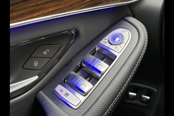 Mercedes-Benz GLC 300e 4MATIC Premium Plus | Panoramadak | Trekhaak | Achteruitrijcamera | Stoelverwarming | Half leder |