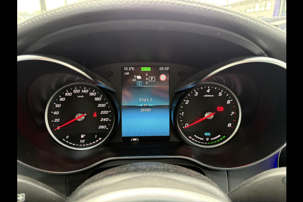 Mercedes-Benz GLC 300e 4MATIC Premium Plus | Panoramadak | Trekhaak | Achteruitrijcamera | Stoelverwarming | Half leder |