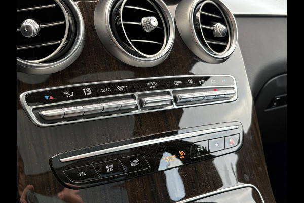 Mercedes-Benz GLC 300e 4MATIC Premium Plus | Panoramadak | Trekhaak | Achteruitrijcamera | Stoelverwarming | Half leder |