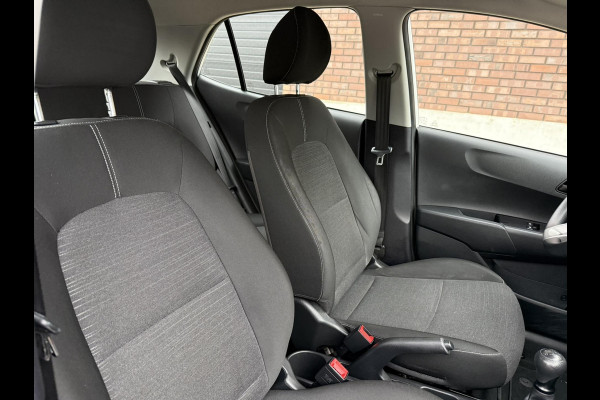 Kia Picanto 1.0 CVVT EconomyPlusLine / Airco / ALL-Season / C.V. met Afstandsbediening + Elek. Pakket / 1e Eigenaar / NED-Picanto