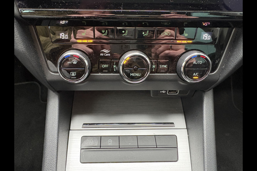 Škoda Octavia Combi 1.0 TSi 115pk Business Edition LEDER/NAVI/CARPLAY/CRUISE/PDC/WINTERPACK